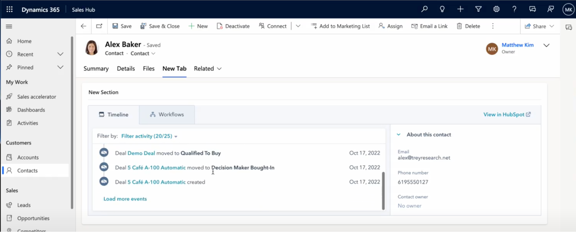 La nouvelle intégration native permet de remonter (et descendre, ou l’inverse) les informations des deux systèmes. Il est aussi possible de piloter des automatisations dans Dynamics depuis HubSpot, et d’afficher les infos des deux côtés.